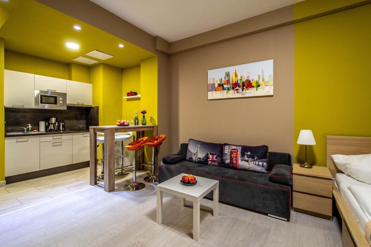 Executive Bright Apt. By Ruterra Прага Екстериор снимка